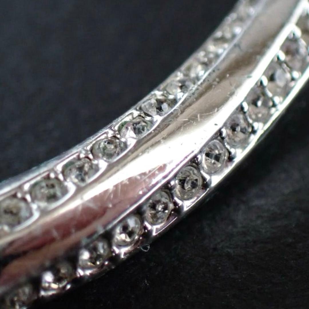 スワロフスキー Swarovski バングル Hilt Mサイズ ツイスト