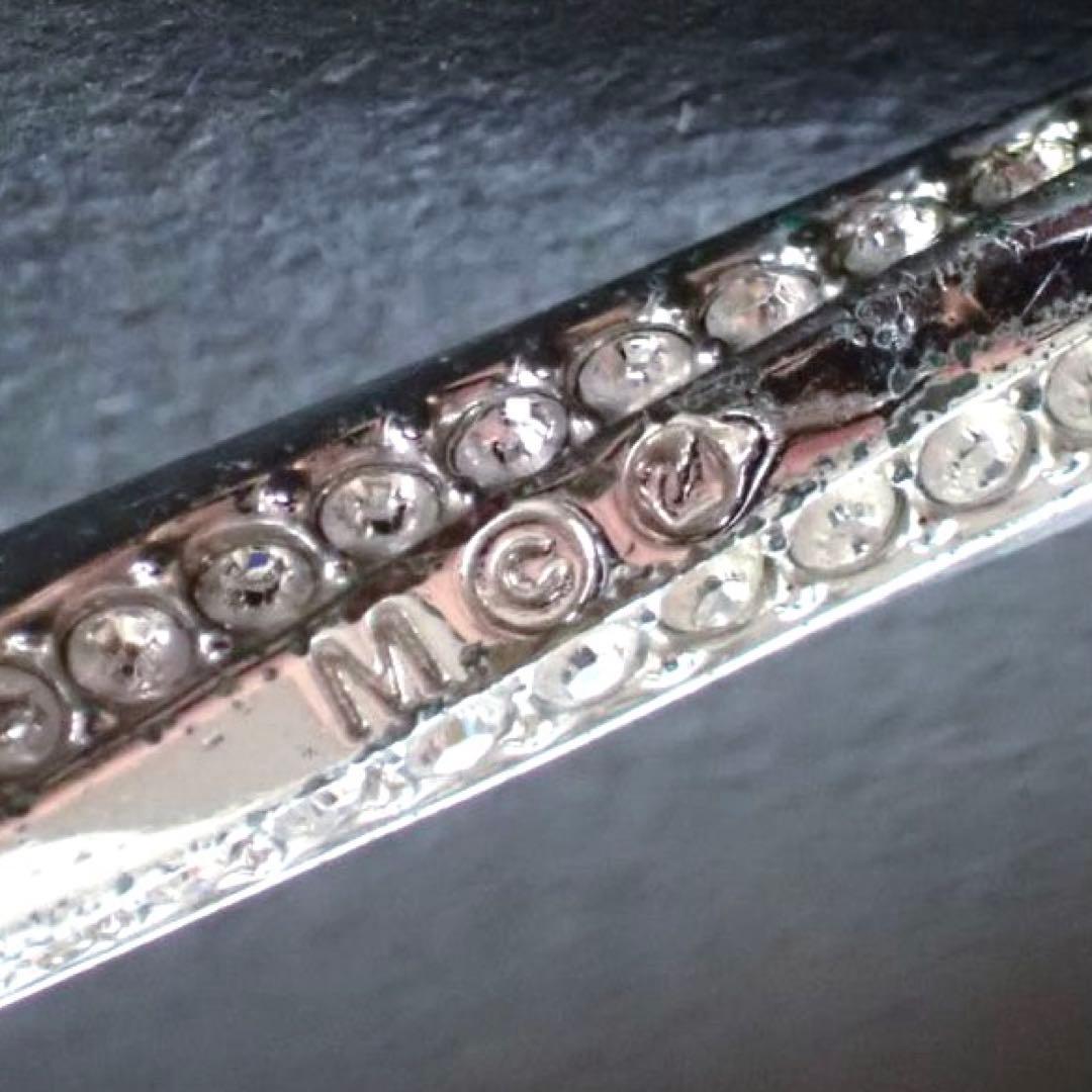 スワロフスキー Swarovski バングル Hilt Mサイズ ツイスト