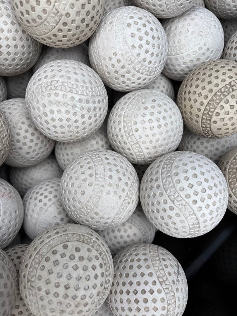 （送料込）70球9840円　野球ボール