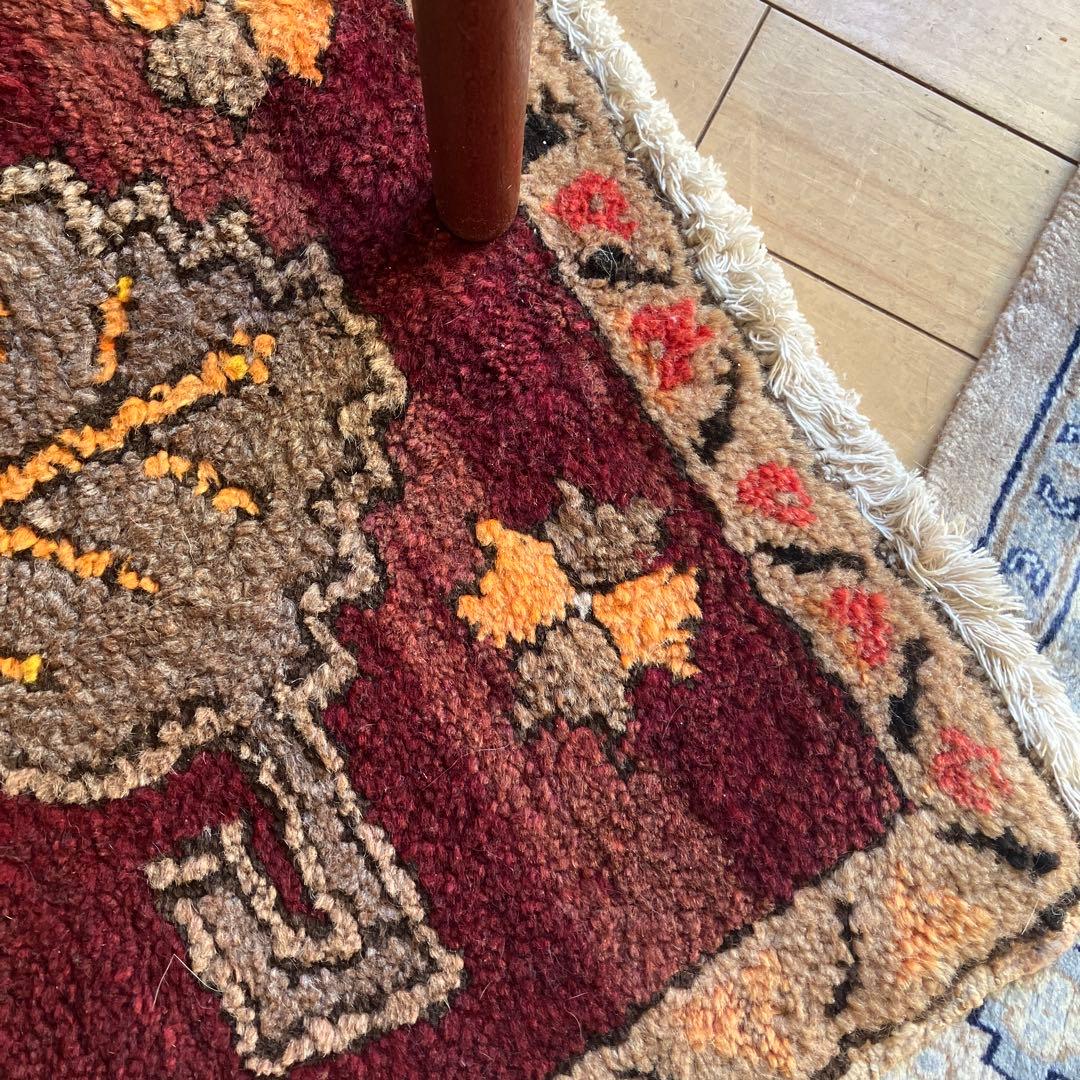 【りょう】トライバルラグ　グランピエ　115㎝×59㎝