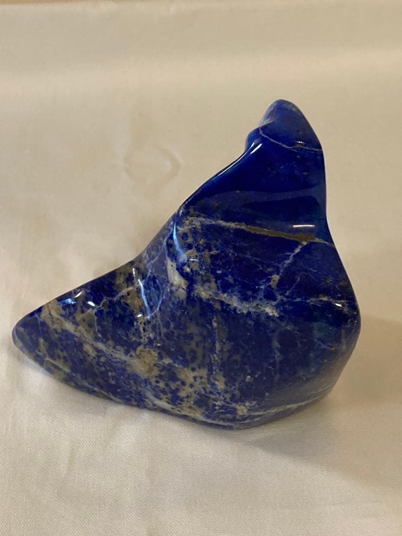 ラピスラズリ 原石光沢あり　深い青　高品質