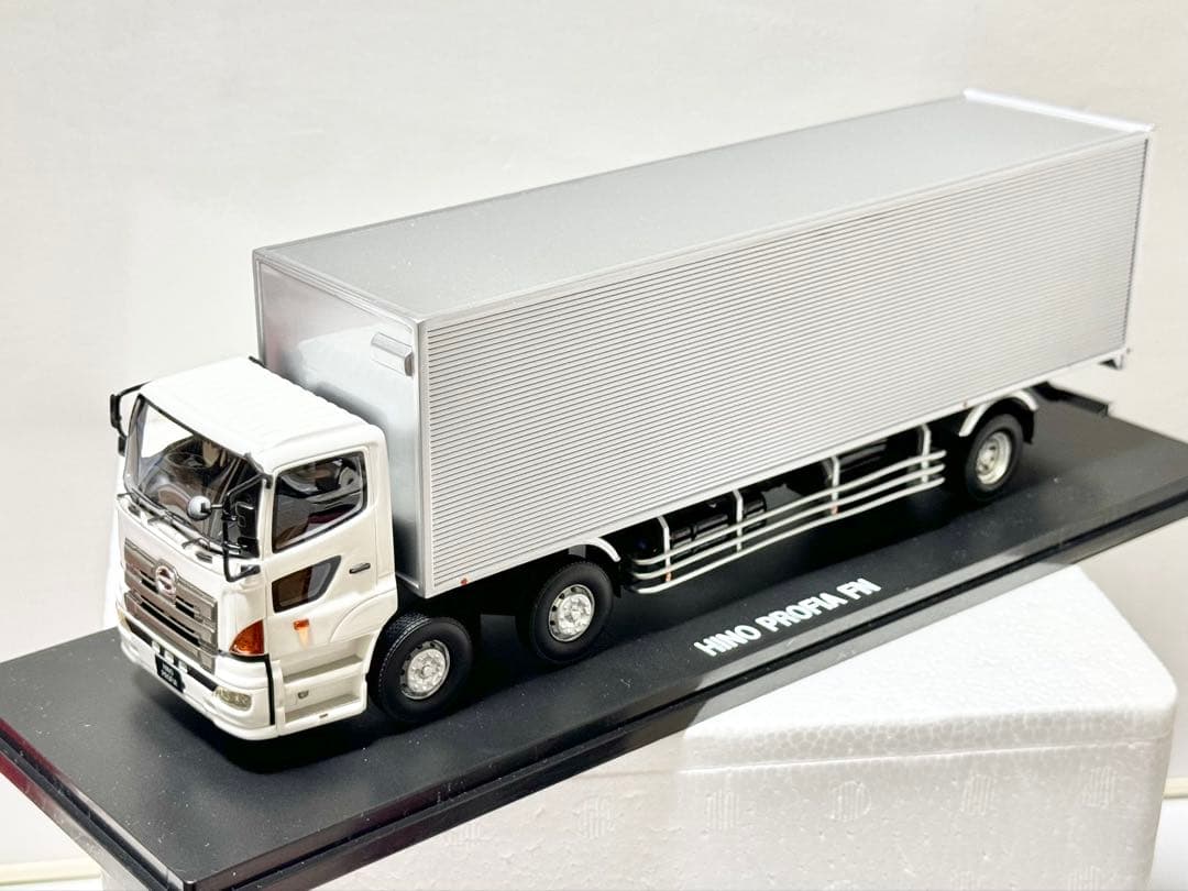 【レア】日野・グラプロ　前２軸　ショートキャブ　デコトラ　トラック　タフ43