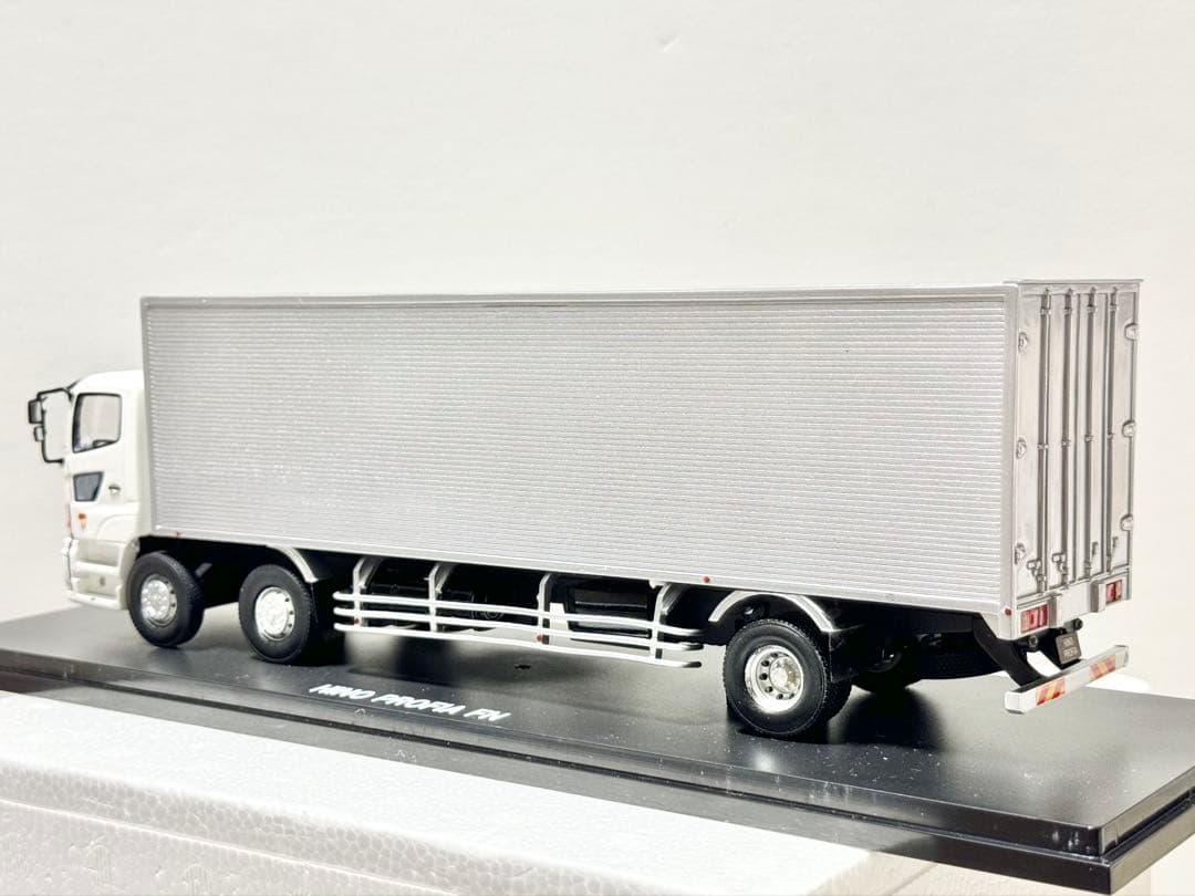 【レア】日野・グラプロ　前２軸　ショートキャブ　デコトラ　トラック　タフ43