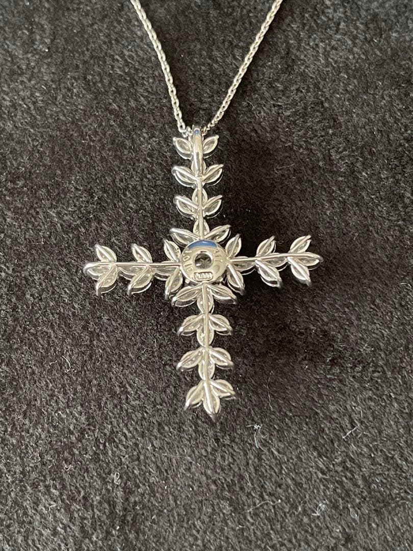 モンロー様❤︎ダイヤモンドクロスネックレス