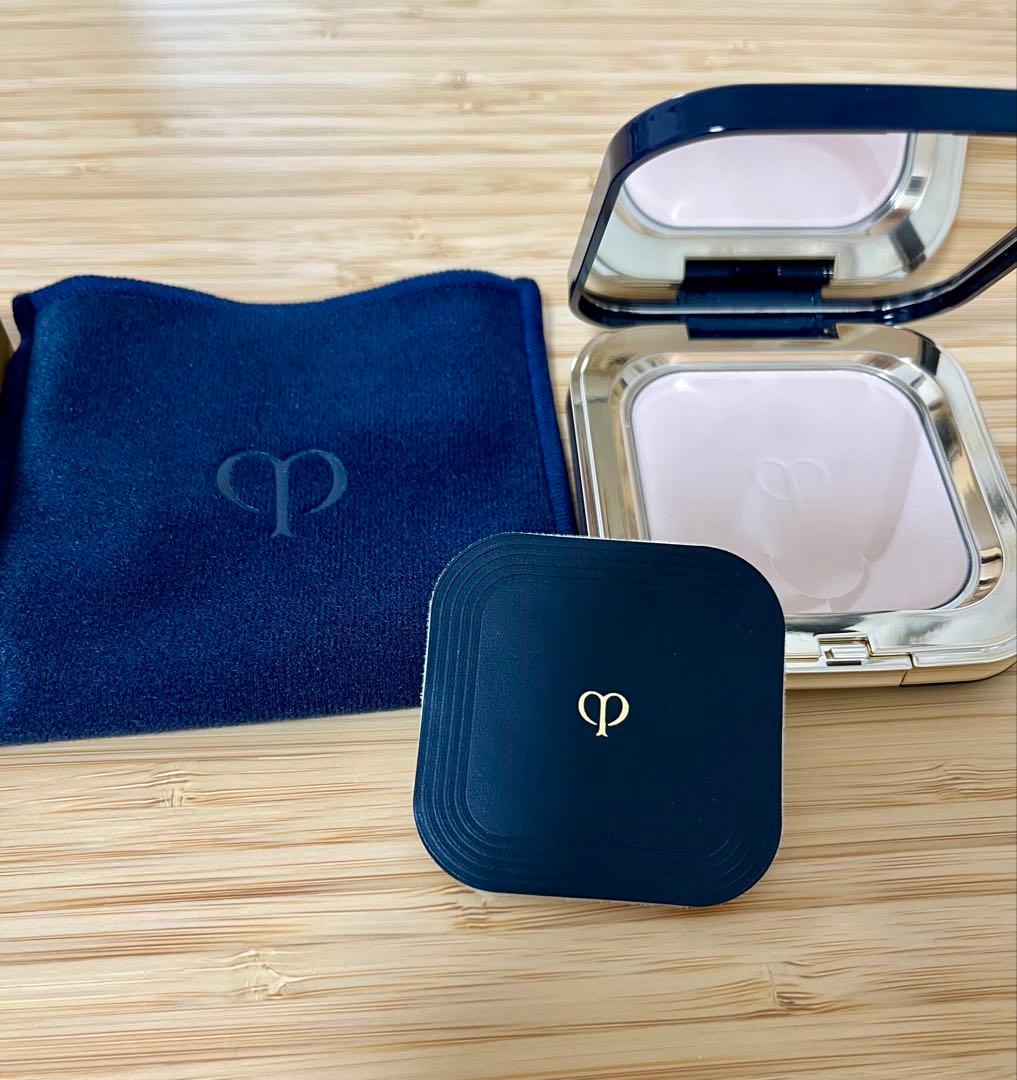 クレドポーボーテ　プードルコンパクトエサンシエルｎ【本体】