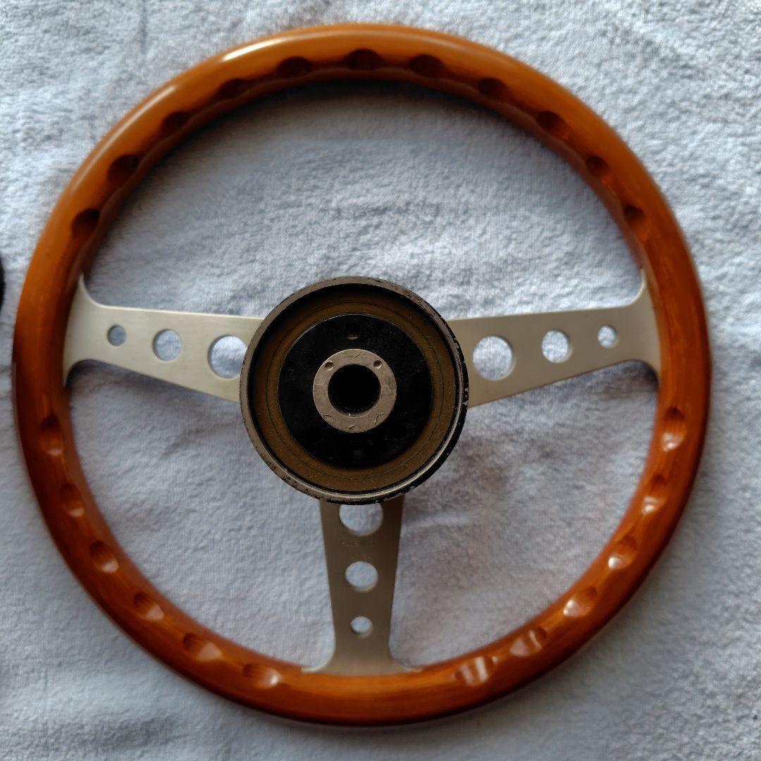 あ*ん様 momo ウッドステアリング ボス付き