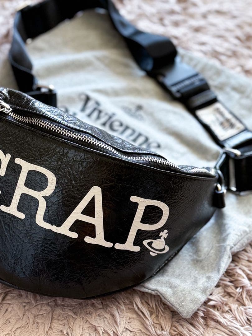 Vivienne Westwood ボディバッグ