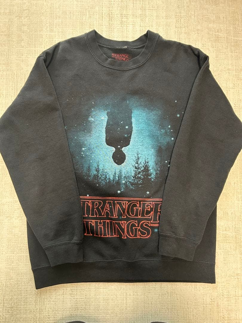STRANGER THINGS ブラック スウェット M