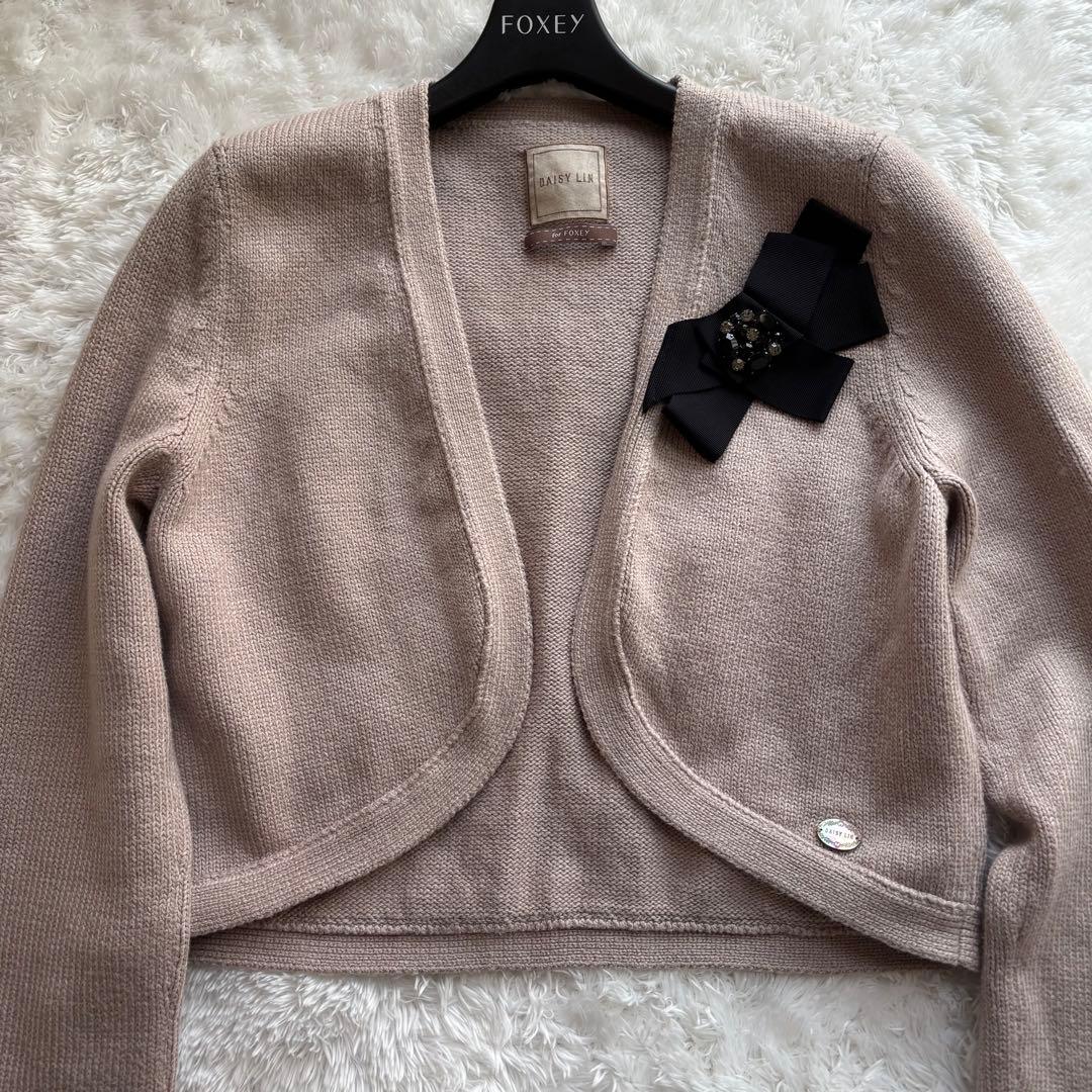 FOXEY フォクシー　ブローチ　グログランテープ　リボン　ビジュー　ストーン