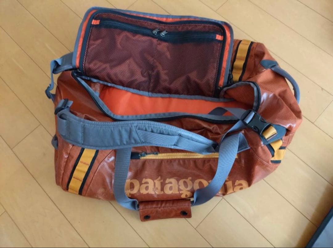 patagonia black hole duffle 60L 廃盤