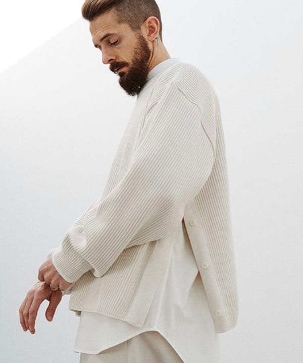 OVERSIZED 7G AZE KNIT  早い者勝ちです。