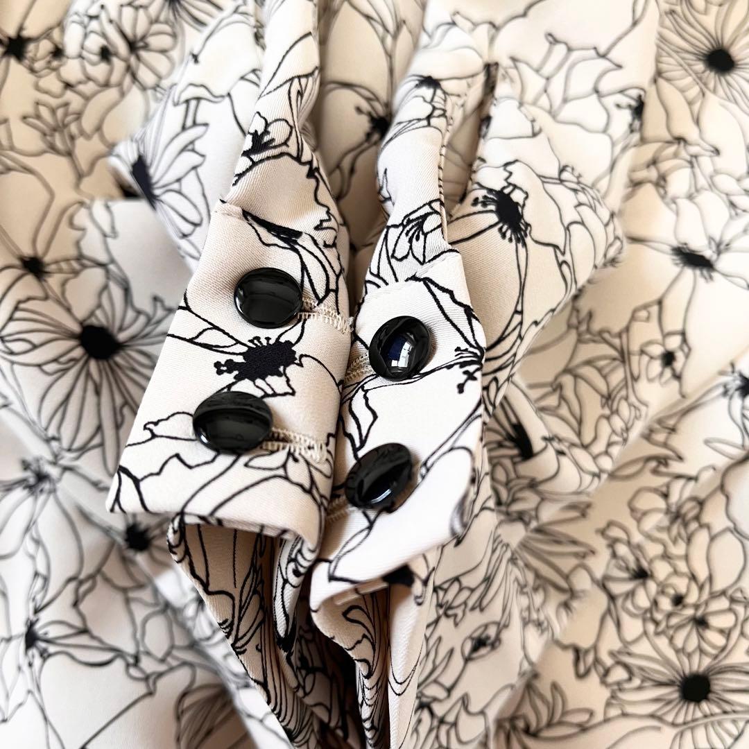 アナイ　極美品2025年ドローイングフラワープリントタイブラウス