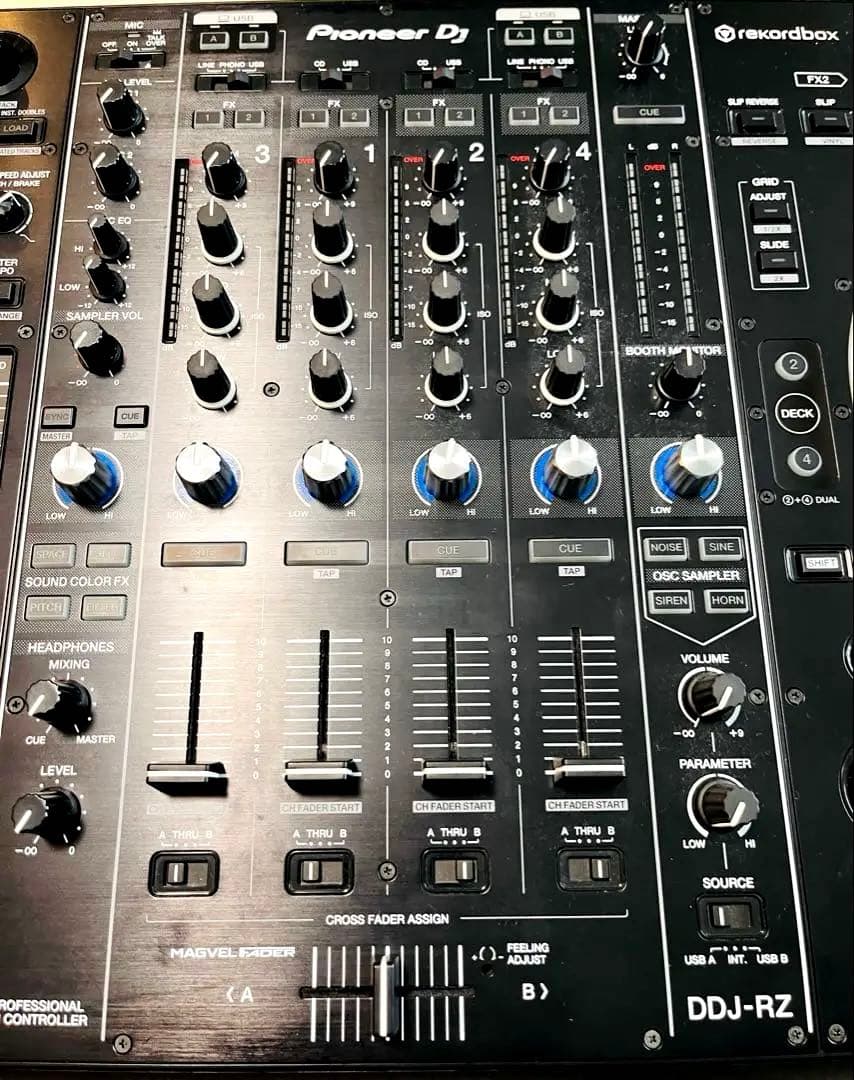 Pioneer DJ DDJ-AZ コントローラー + Decksaverカバー