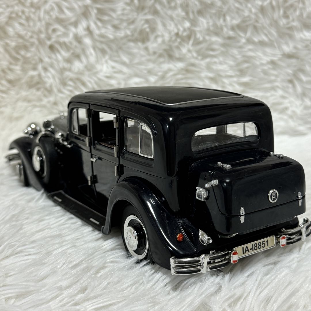 自動車模型 アメリカン HORCH 851 Pullman 1935 1/18