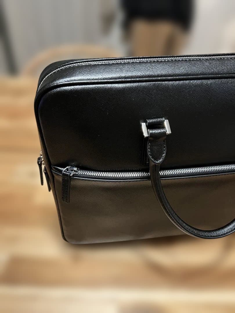 aucentic イタリア製　ブリーフケース　値下げ