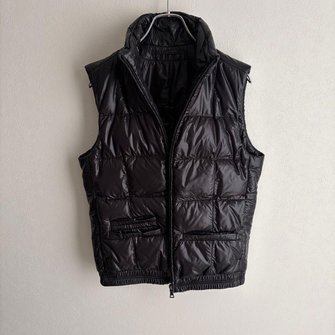【美品✨レア】PRADA プラダ　中綿ベスト　ラバーロゴ　黒　46 国内正規品