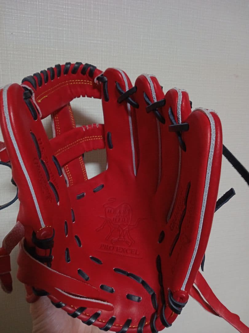 新品　ローリングス　赤　軟式　内野用グローブ