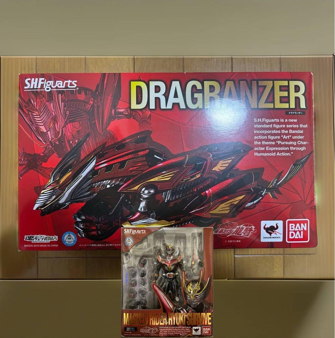 S.H.Figuarts仮面ライダー龍騎サバイブ　ドラグランザー
