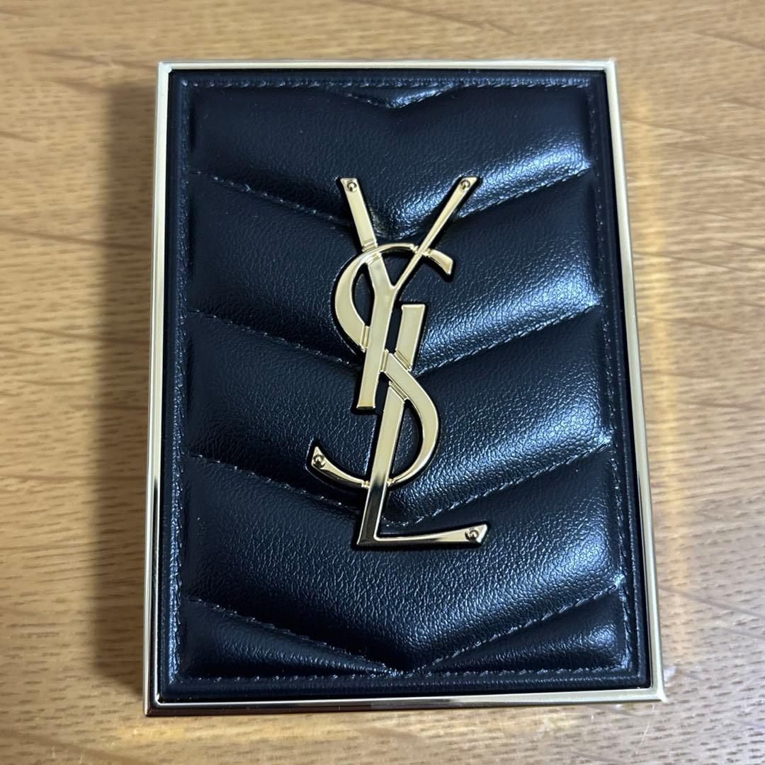 【新品】イヴ・サンローラン アイシャドウ 710