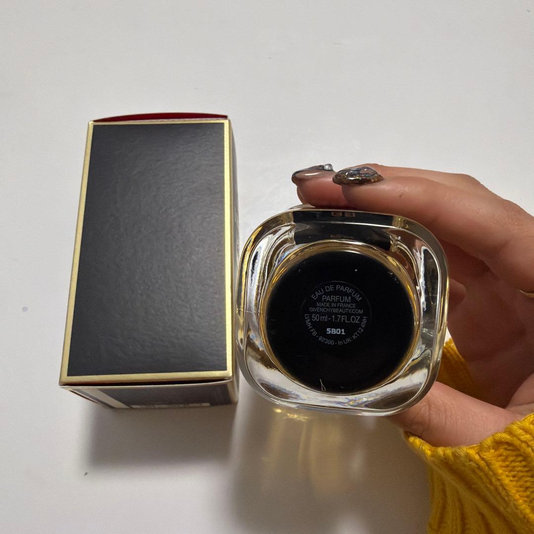 GIVENCHY 香水