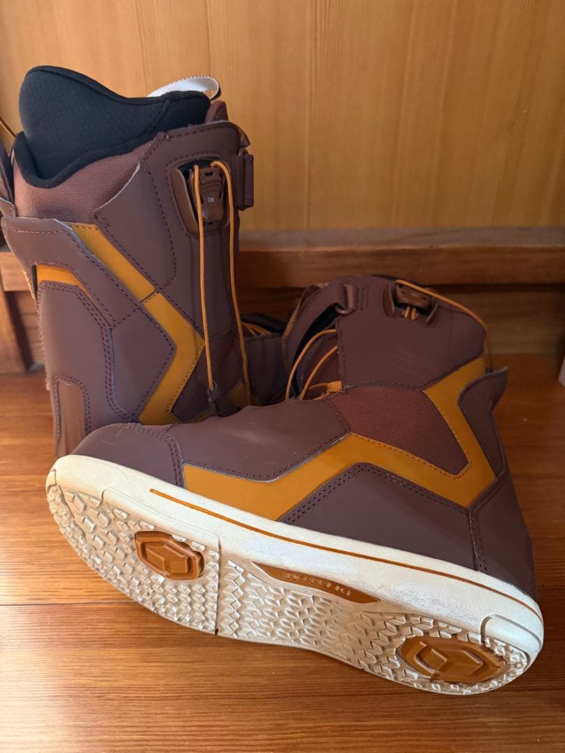 【DEELUXE】Lara ID スノーボード ブーツ ブラウン