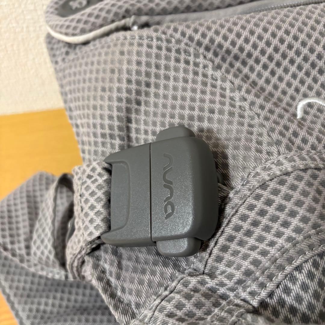 nuna ヌナ カドルクリック 抱っこ紐 グレー