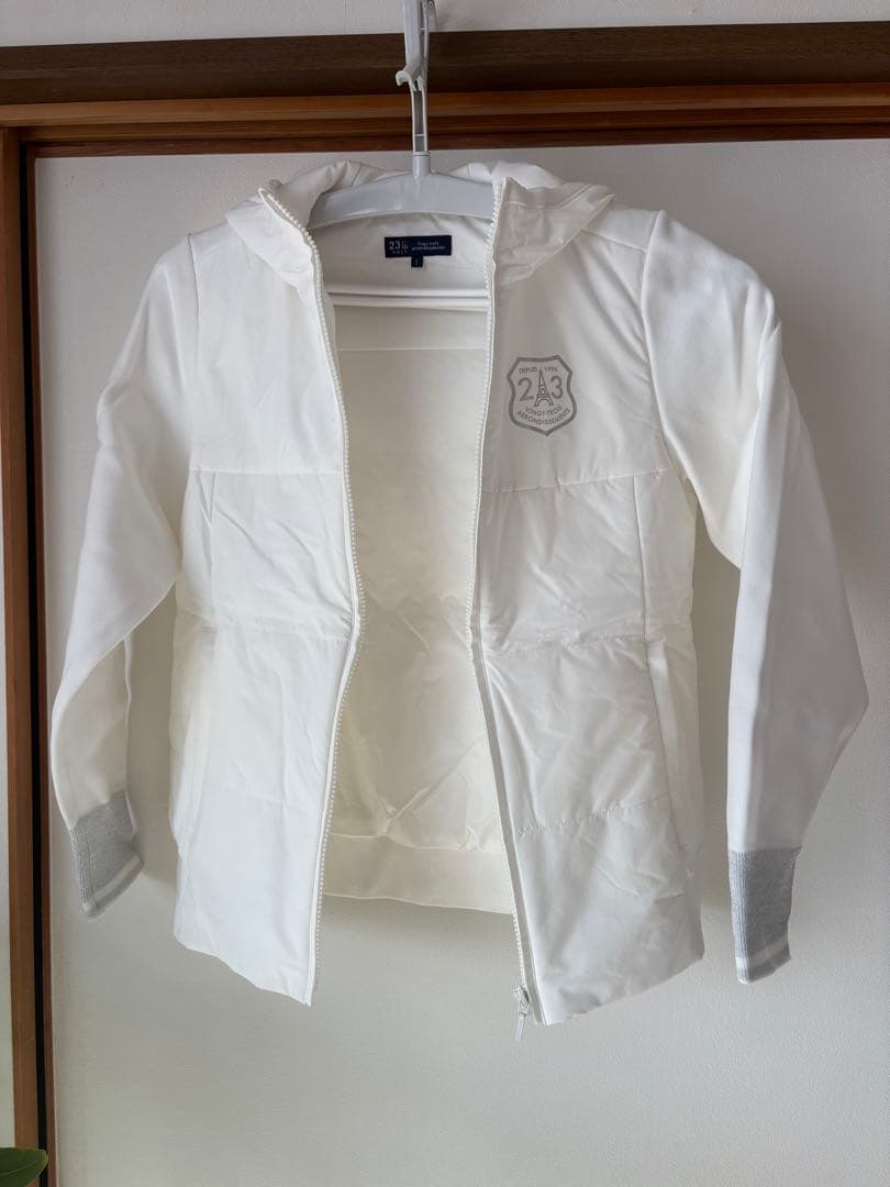 ホワイト フード付きジャケット 243