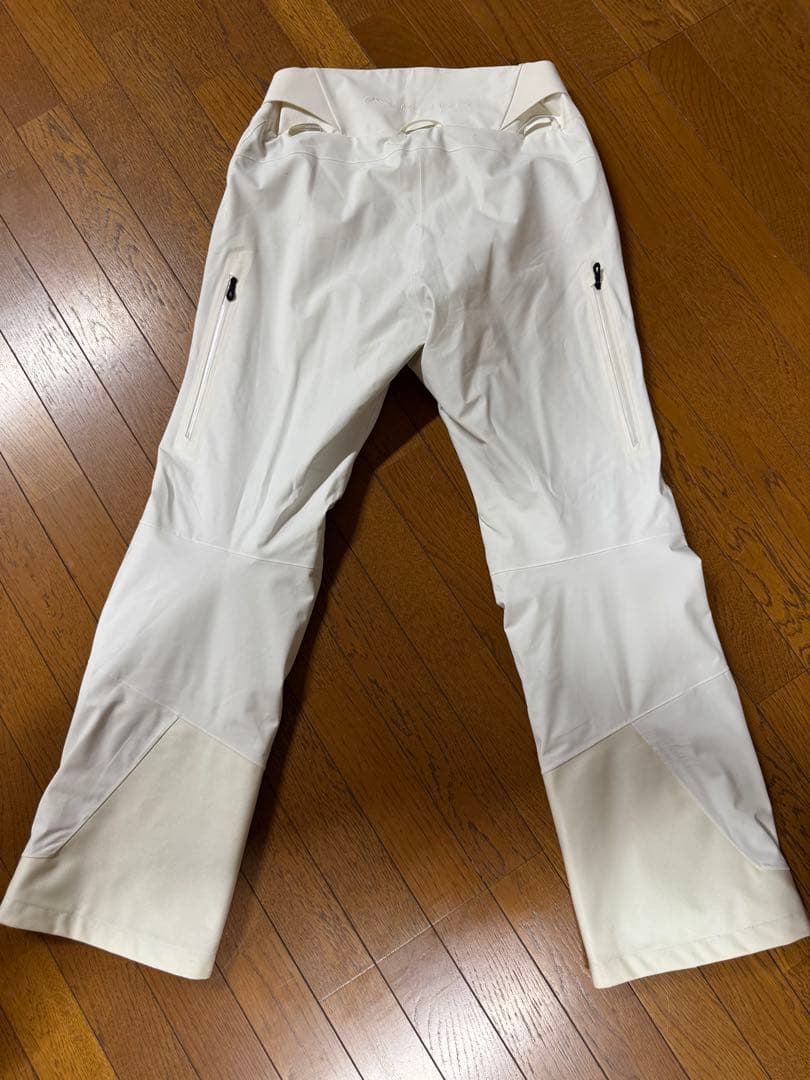 KJUS スキーウェア ホワイト