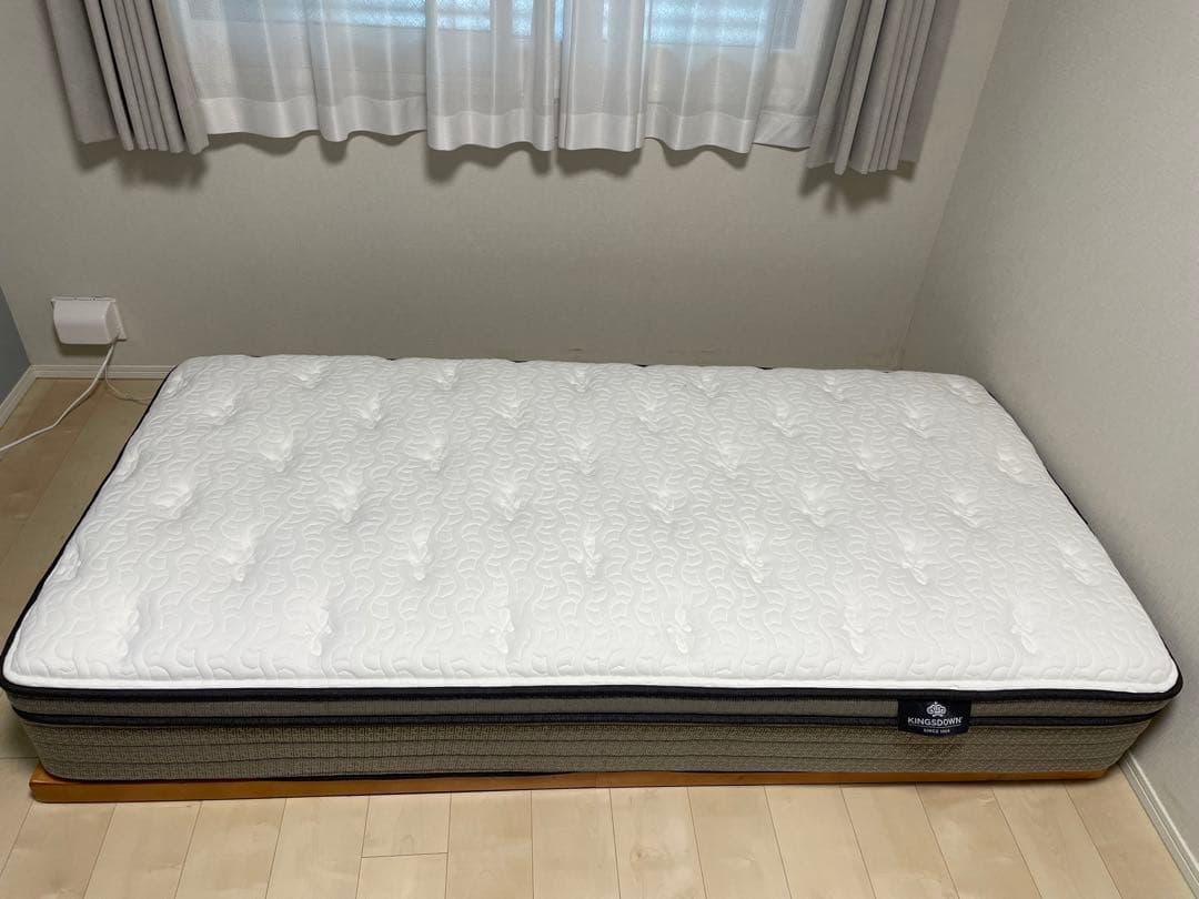 【美品】マットレス キングスダウン レガリア ロイヤルティPO シングル