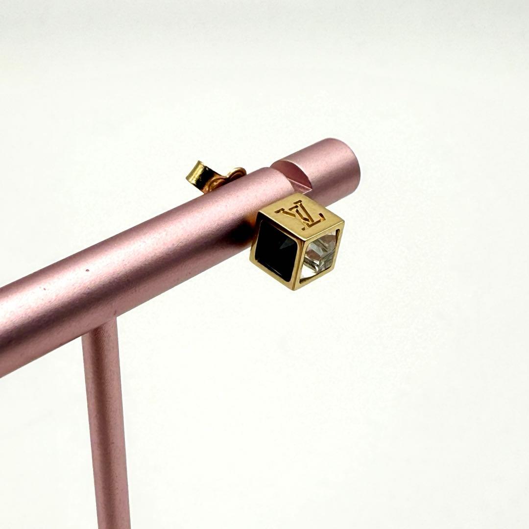 【LOUIS VUITTON】ルイ ヴィトン スタッズ ピアス 片方のみ