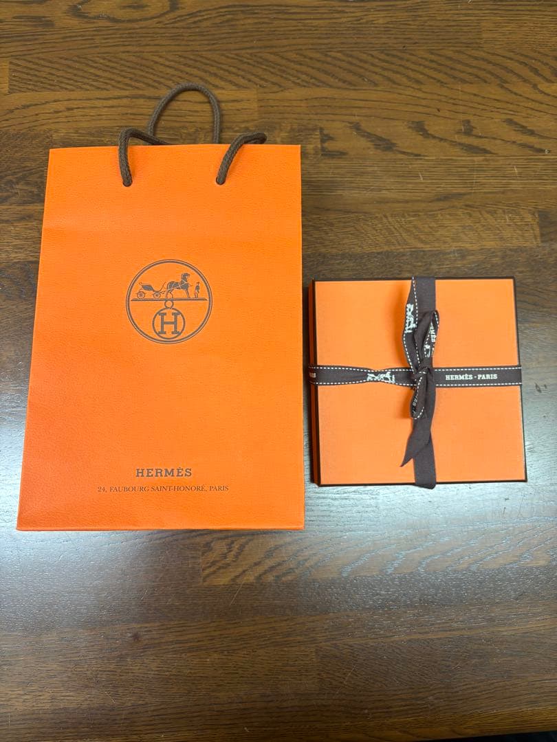 ※ぴー 新品未使用　HERMES エルメス　ブルー ハンカチ　タグ付