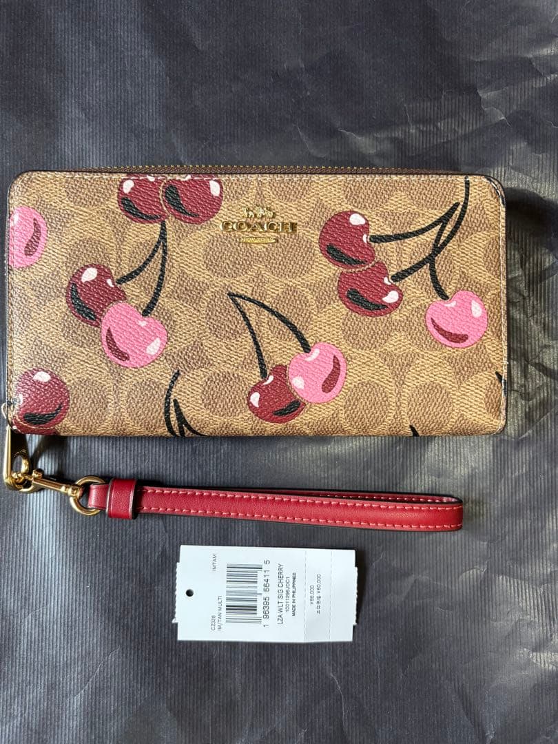 coach チェリー柄　長財布