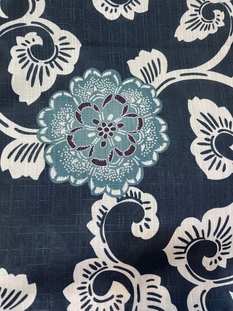 新品・未使用　4L 大きいサイズ　浴衣　ポリエステル　単衣　緑　グリーン　唐草