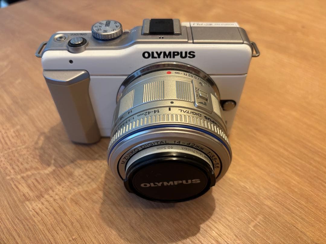 OLYMPUS E-PL1 ホワイト ズームレンズキット