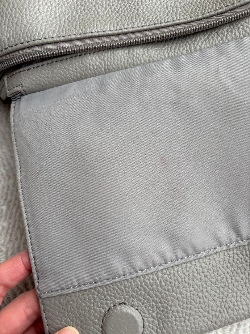 ear PAPILLONNER(イアパピヨネ) 本革　ボディバッグ