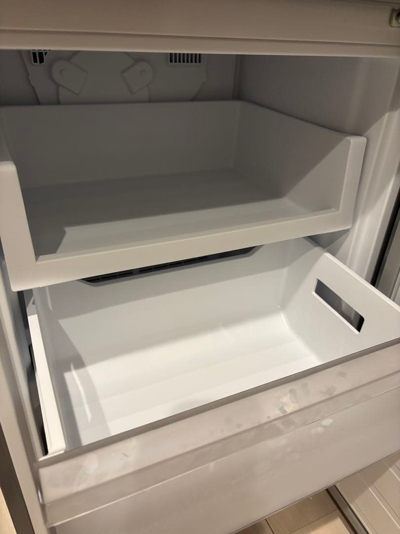 【高年式美品】comfee 冷凍冷蔵庫 RCB239DS1JP 2025年製