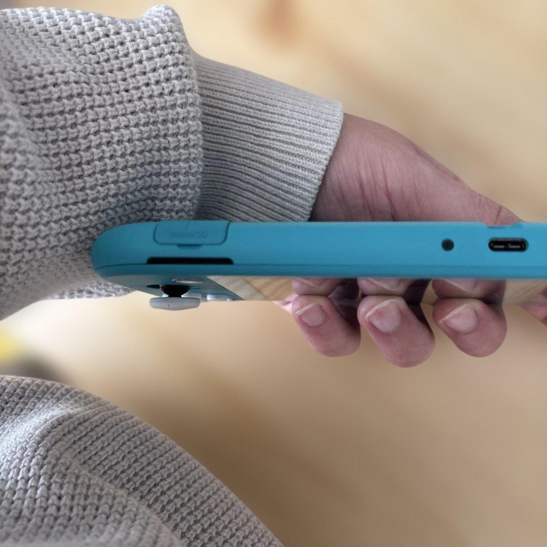 み*い様 Switchライト　ターコイズ　本体