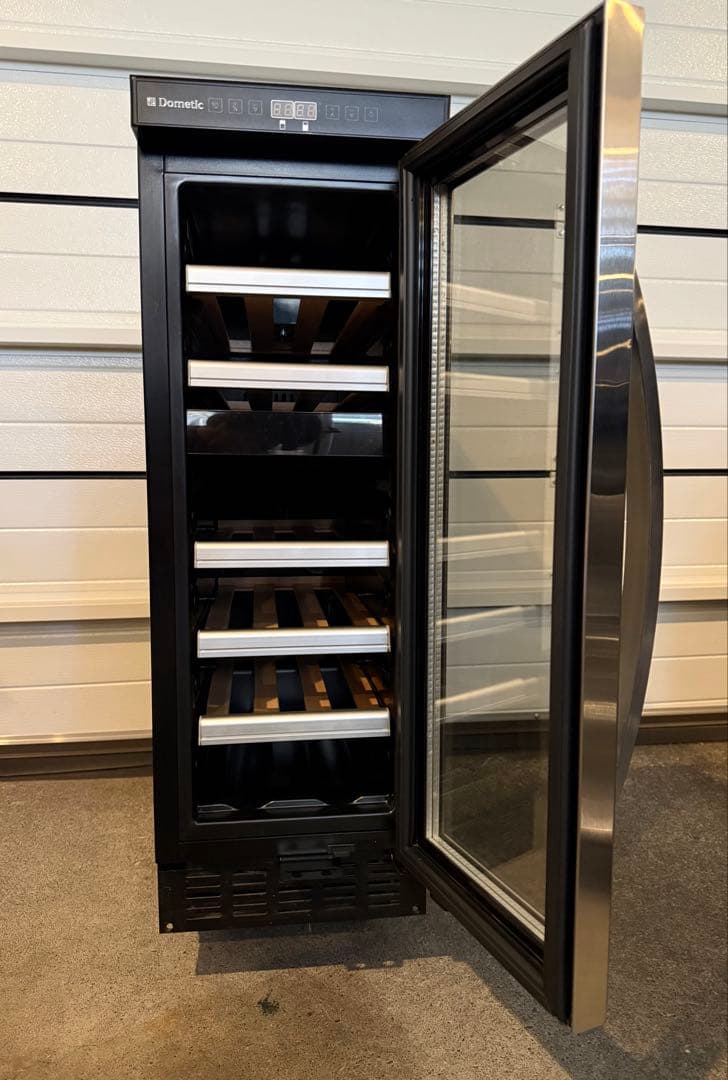 Dometic D15 ワインセラー 57L ／Dometic Ma Cave