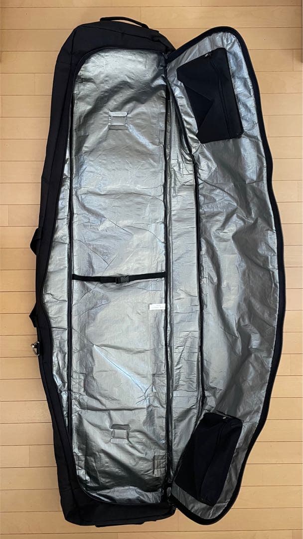 BURTONバートン　スノーボードバッグ　スノーボードケース　ブラック　166
