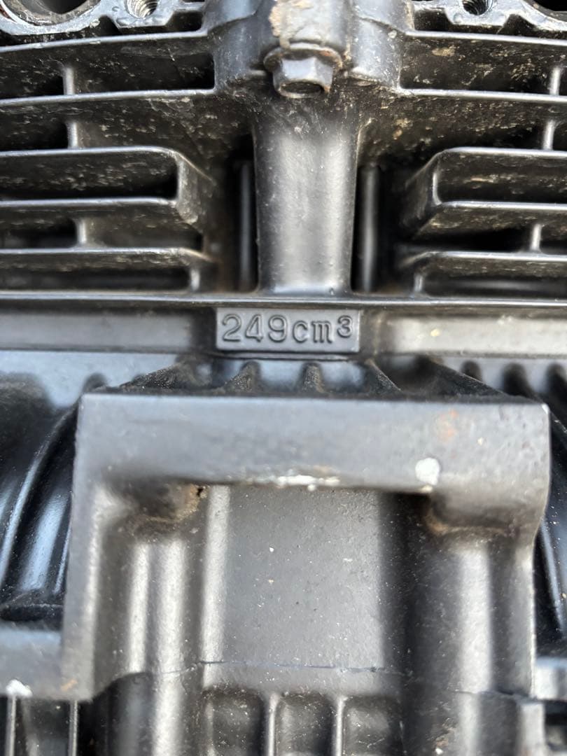 249cm³ エンジン バイクパーツ SUZUKI GS25X