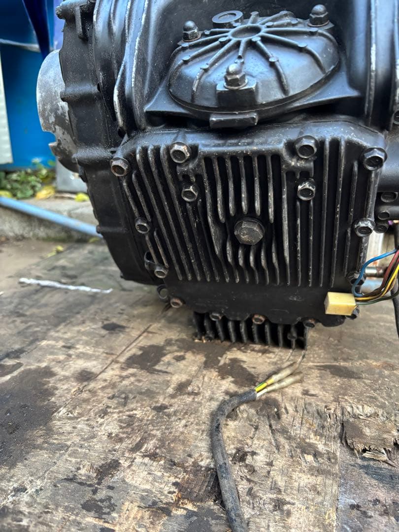 249cm³ エンジン バイクパーツ SUZUKI GS25X