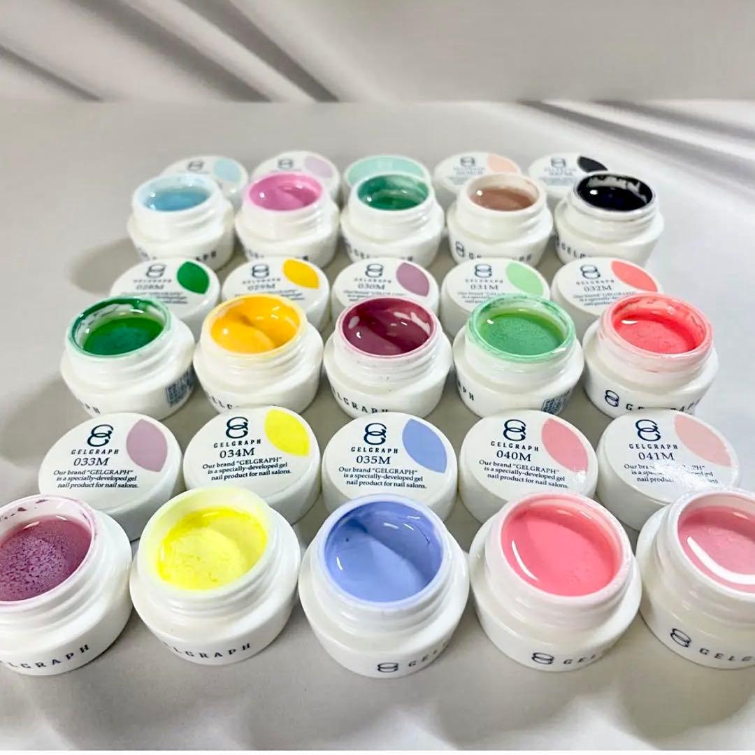 カラージェル 15色セット　ジェルグラフ　ジェルネイルまとめ売り　美品　　　15