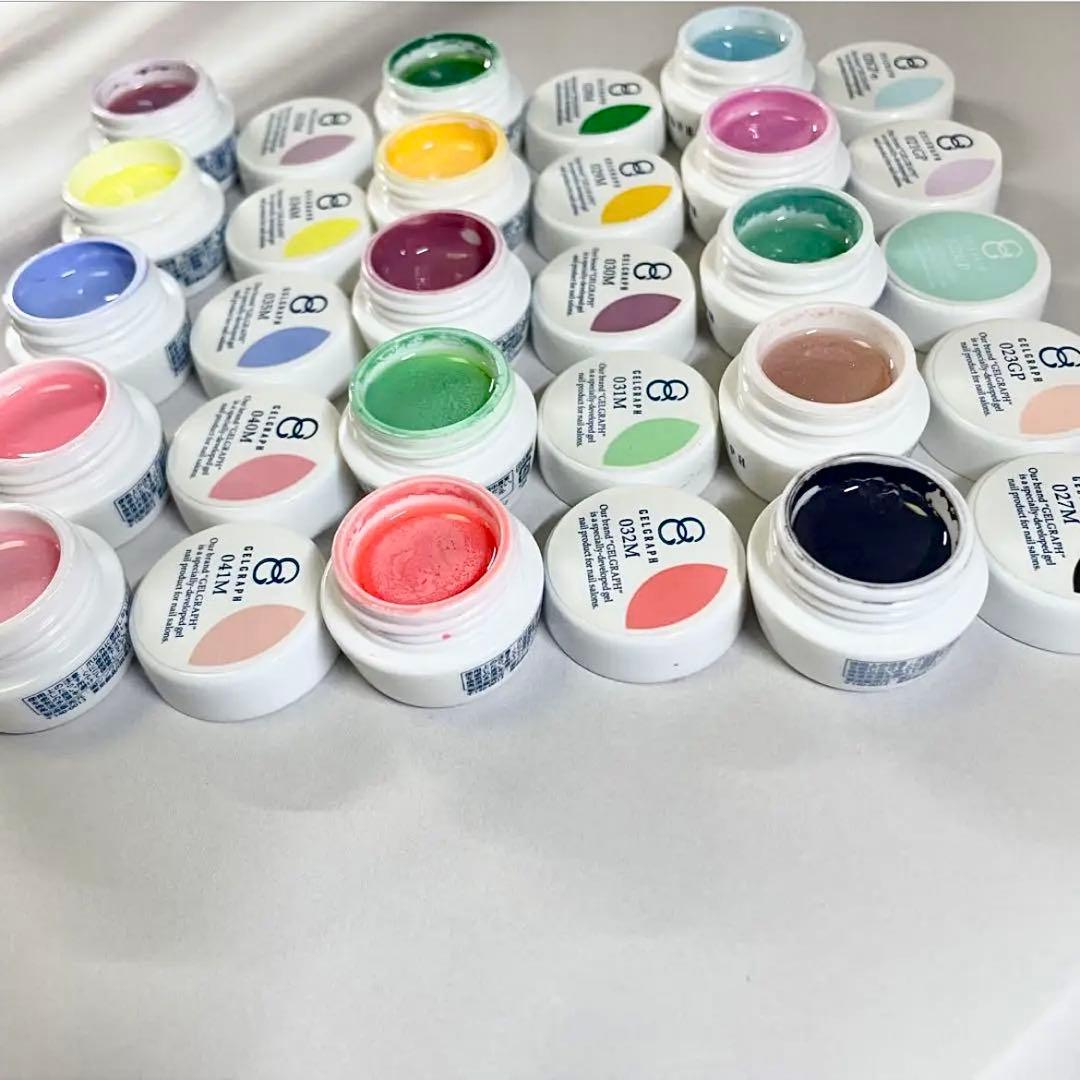 カラージェル 15色セット　ジェルグラフ　ジェルネイルまとめ売り　美品　　　15