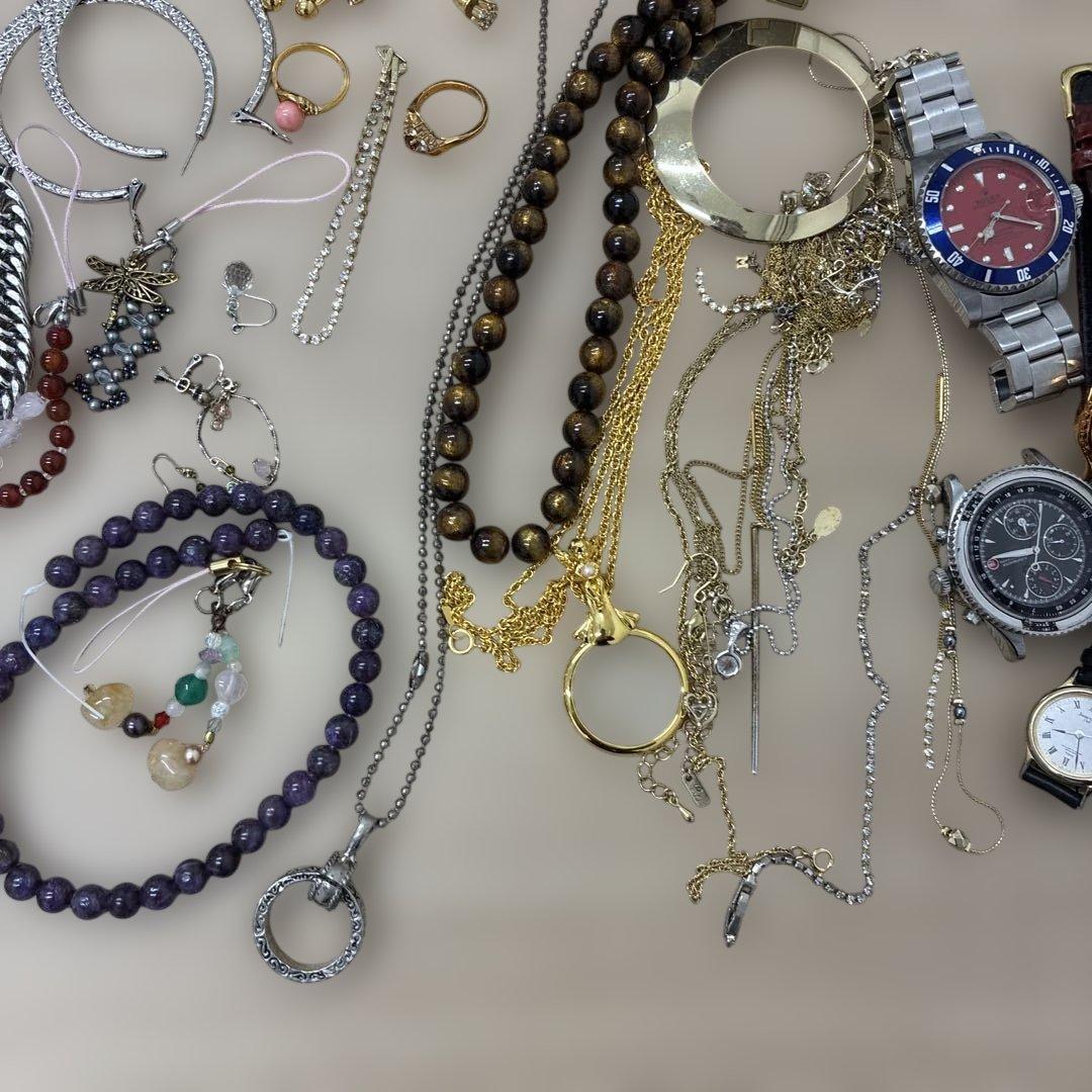 遺品整理　アクセサリー　ネックレス　イヤリング　ブレスレット