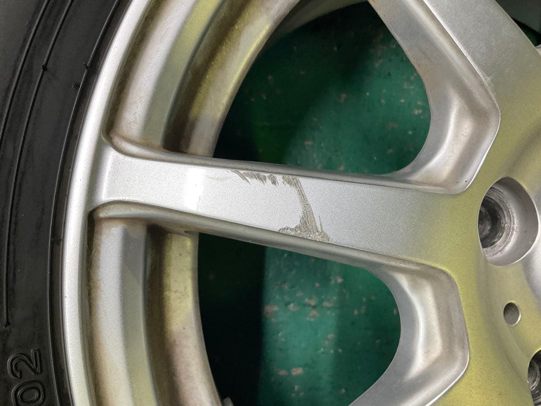 【送料無料】2024年製　WM02 ヴォクシー・ノア等に　中古スタッドレス4本