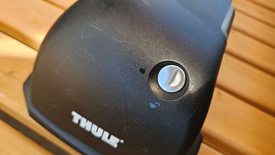 ぴっぴジープコンパス(M624)専用 THULE ルーフキャリア