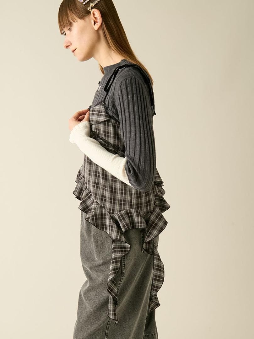 【新品】FUR FUR フリルキャミトップス BLK フリー