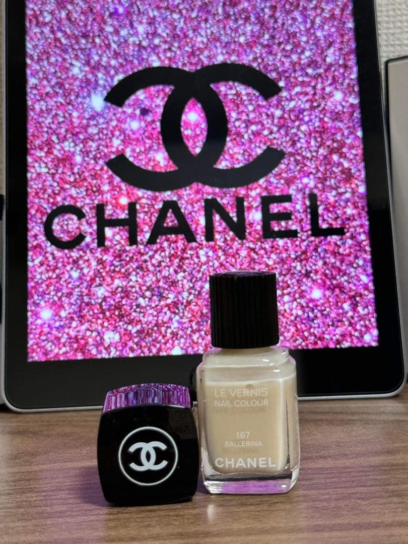 ジェルネイル・ネイルシール Nail polish chanel