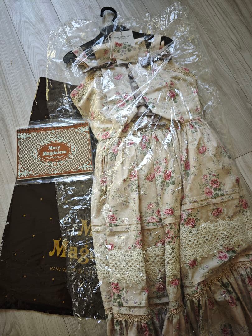 メアリーマグダレン　マリーヌローズジャンパースカート