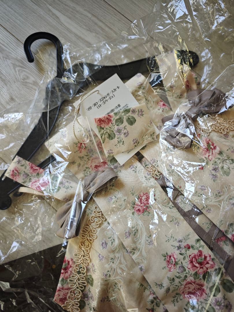 メアリーマグダレン　マリーヌローズジャンパースカート